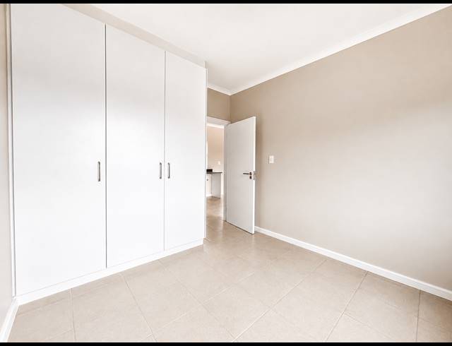 1 BEDROOM APARTMENT TO LET IN WATERFALL